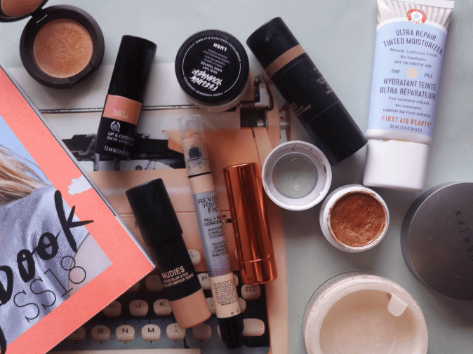 flatlay-open-products